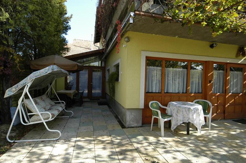 Erika Vendeghaz Hotel Szentendre Bagian luar foto